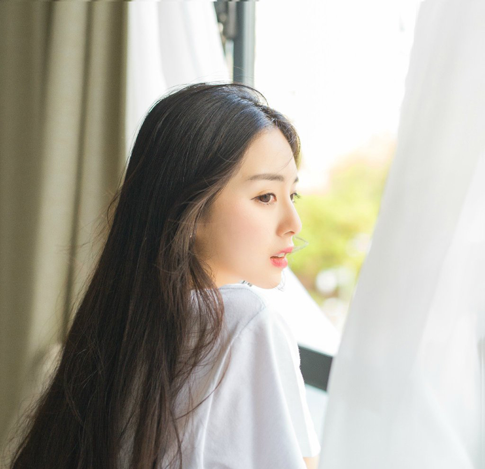 “呵~”孟达摇了摇头，冷笑道：“我对刘璋忠心耿耿，但刘璋荒淫无度，寻访我家时，见我妻子姿色出众，竟起了歹心，数次向我暗示，我孟达虽不是什么好人，却也不能坐以待毙。”